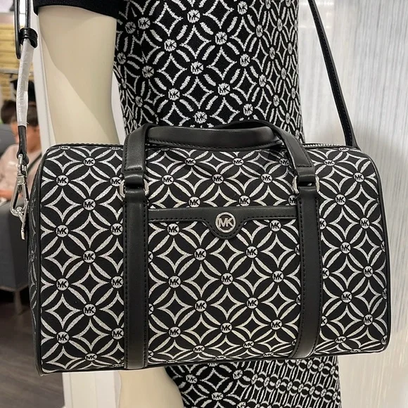 MICHAEL KORS JST TRAVEL MEDIUM DUFFLE SATCHEL SHOULDER CROSSBODY BAG MK BLACK - Picture 8 of 16